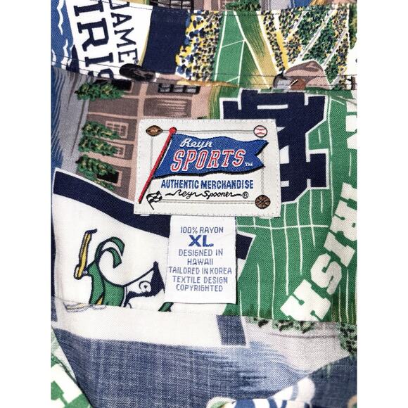 Reyn Spooner Mens XL Notre Dame Theme Rayon Hawaiian Shirt NEW - Picture 7 of 7
